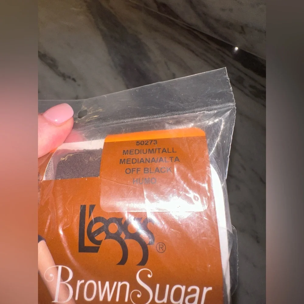 NWT Size Medium Tall L'eggs Brown Sugar Off Black Ultra‎ Ultra Sheer Pantyhose